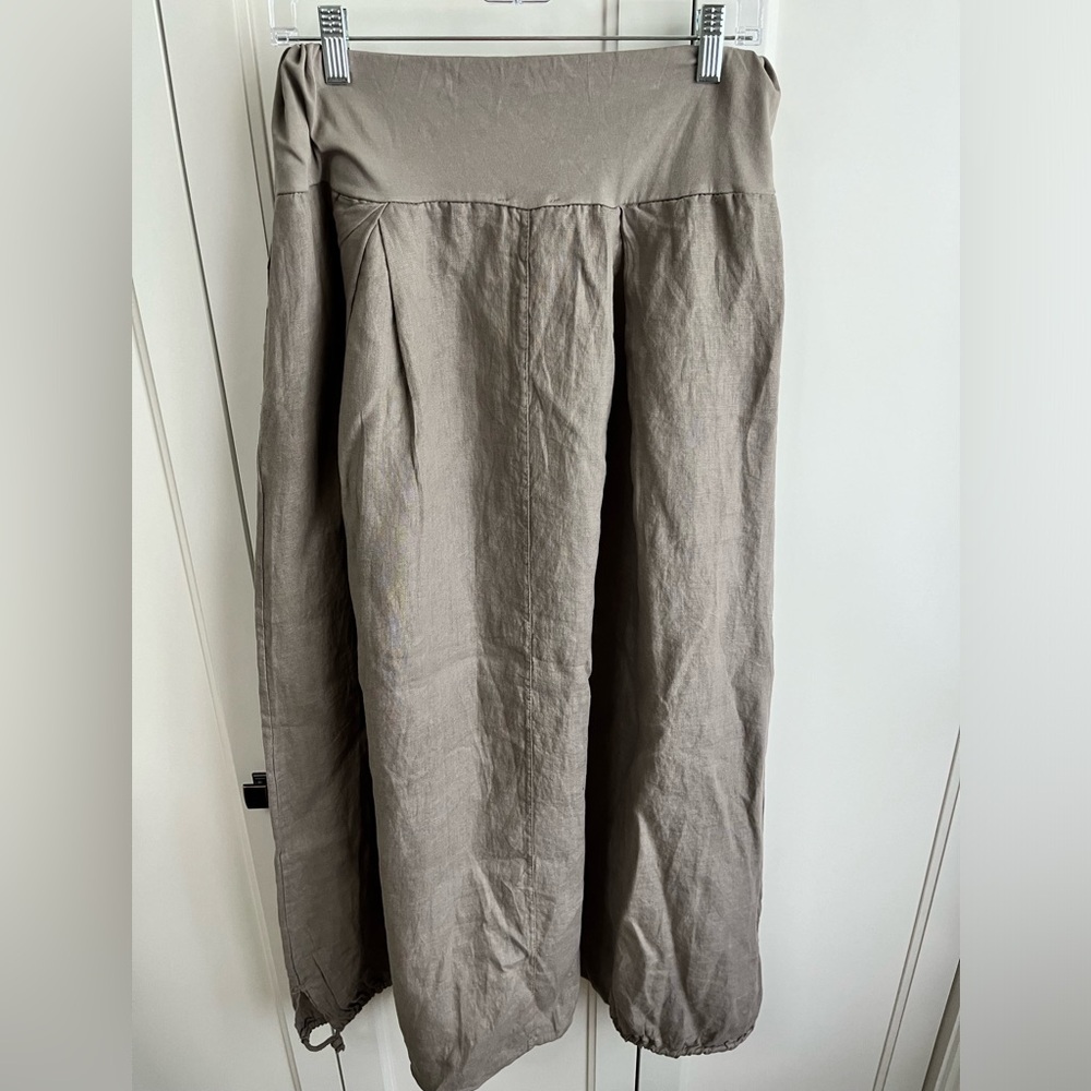 100% Linen harem pants. EUC. Size L